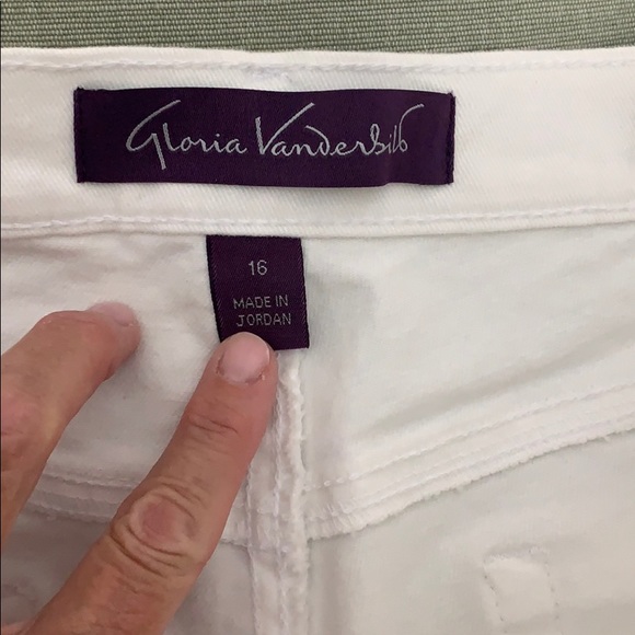 Gloria Vanderbilt White Jeans - Picture 4 of 7